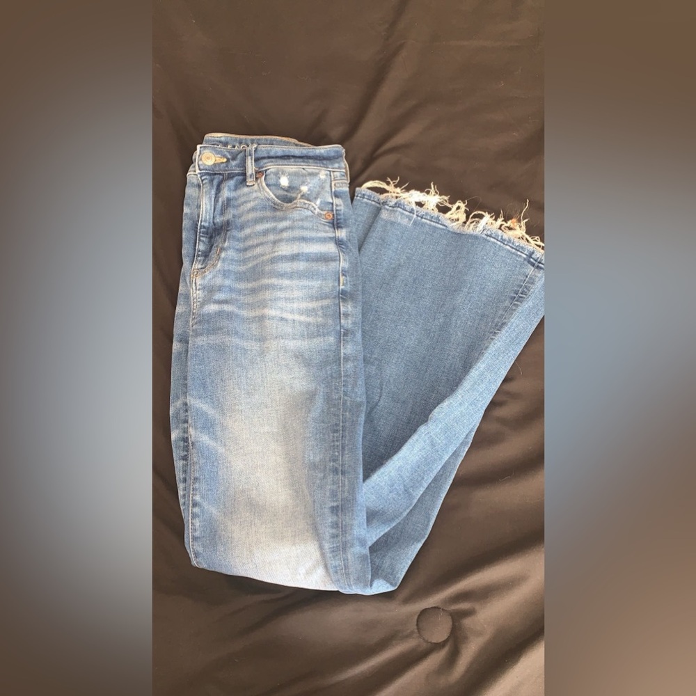 AMERICAN EAGLE FLARE JEANS